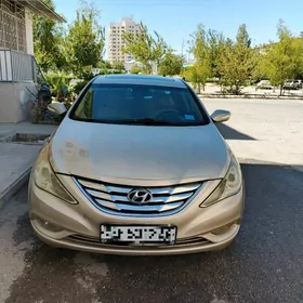 Hyundai Sonata 2011