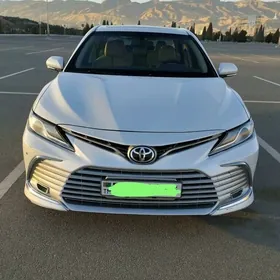 Toyota Camry 2020
