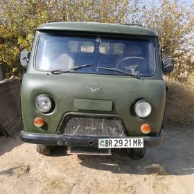 UAZ 452 1988