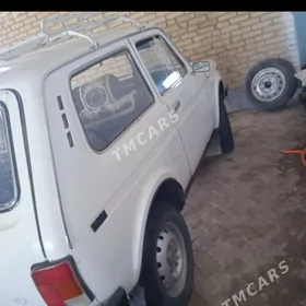 Lada Niva 1999