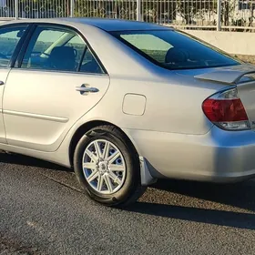 Toyota Camry 2004