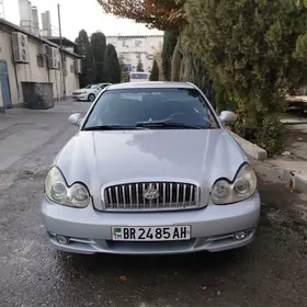Hyundai Sonata 2001