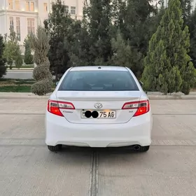 Toyota Camry 2013