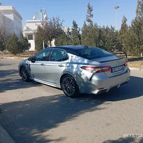 Toyota Camry 2018