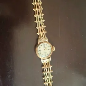 золотые часы