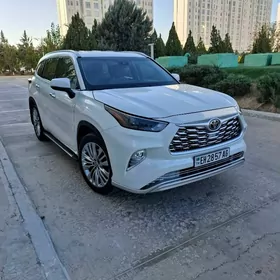 Toyota Highlander 2022