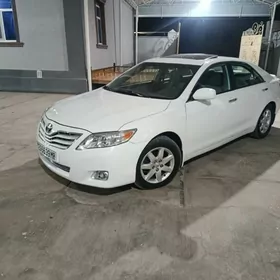 Toyota Camry 2011