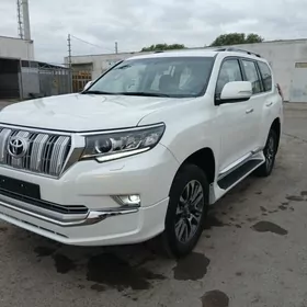 Toyota Land Cruiser Prado 2022
