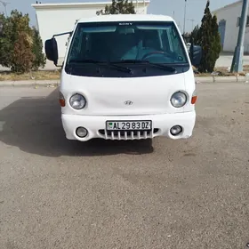 Hyundai H100 2001