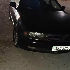 Mitsubishi Diamante 1997