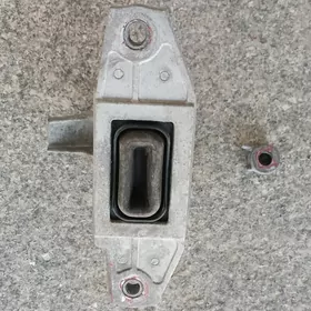 Hundai elantra mator sag padus