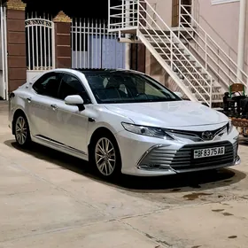 Toyota Camry 2020