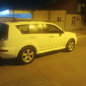 Mitsubishi Outlander 2010