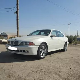 BMW E39 2000