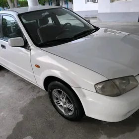 Mazda 323 2001