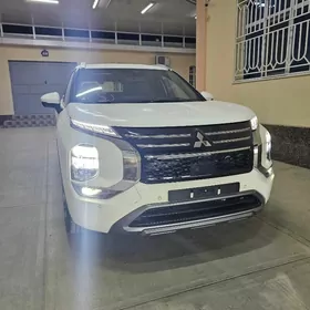 Mitsubishi Outlander 2025