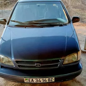 Toyota Sienna 1999