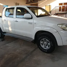 Toyota Hilux 2011