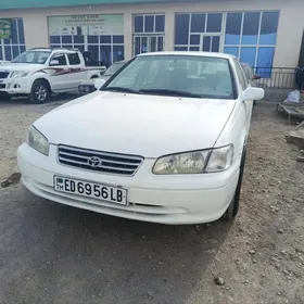 Toyota Camry 1999