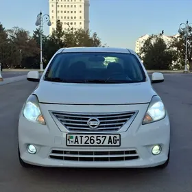 Nissan Versa 2013