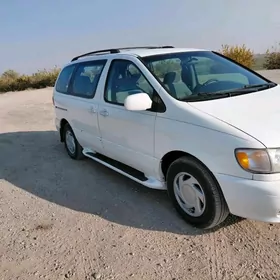 Toyota Sienna 2001