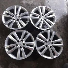 HUNDAY KIYA RADNOY 17 LIK