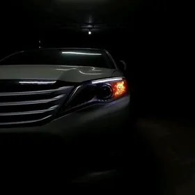 Toyota Avalon 2012