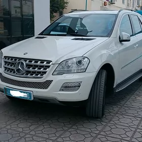 Mercedes-Benz ML400 2011