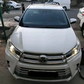 Toyota Highlander 2019