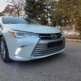 Toyota Camry 2017