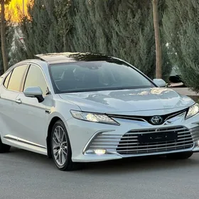 Toyota Camry 2020