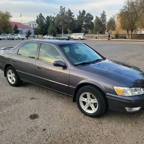Toyota Camry 2001