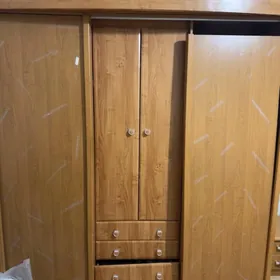 Шкаф, шифоньер