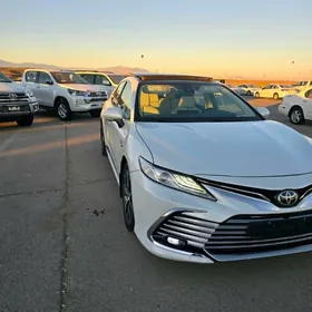 Toyota Camry 2021