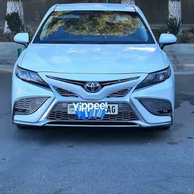 Toyota Camry 2021