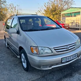 Toyota Sienna 2001