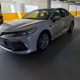 Toyota Camry 2022