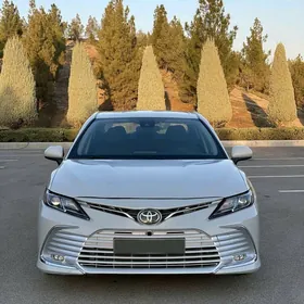 Toyota Camry 2022