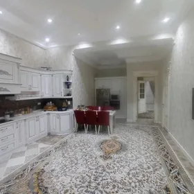 Мир 8 Полуэлитка 2 комнатная