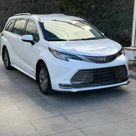 Toyota Sienna 2021