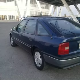 Opel Vectra 1992