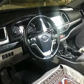 Toyota Highlander 2015