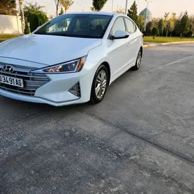 Hyundai Elantra 2020