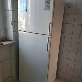 haladilnik now front