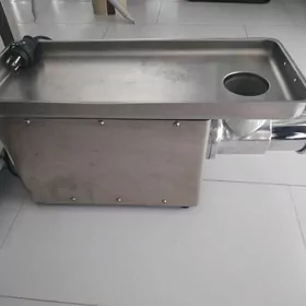 Et üweyan maşyn N32