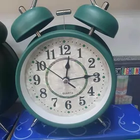 будильник с двумя колокольчика