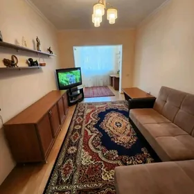 Ким район 3эт 3ком 76м2 Сроч