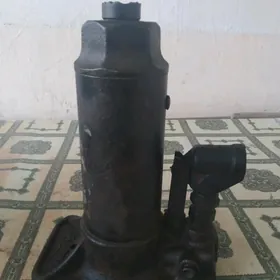 Гидравлический домкрат 5 тон