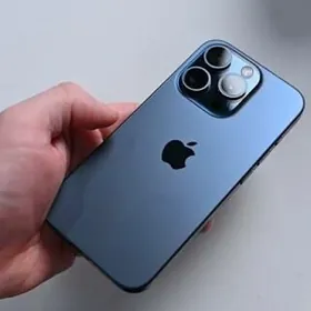 iPhone 15 pro 256gb ZAA