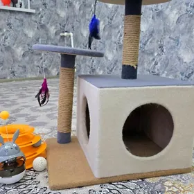 Домик для кошек и котов+ игруш